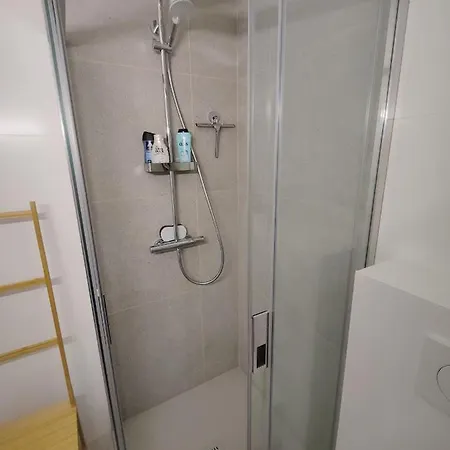 Nieuw Modern Vlakbij Apartmán
