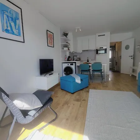 Nieuw Modern Vlakbij Ostend