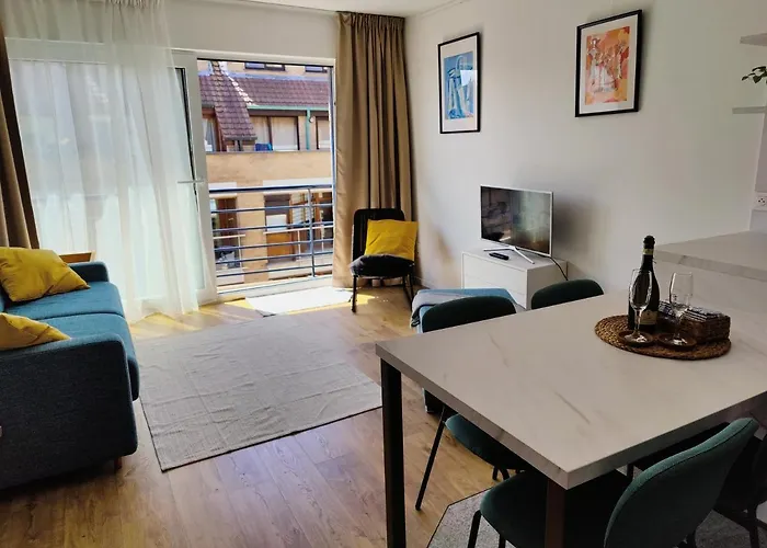 Nieuw Modern Vlakbij Apartment