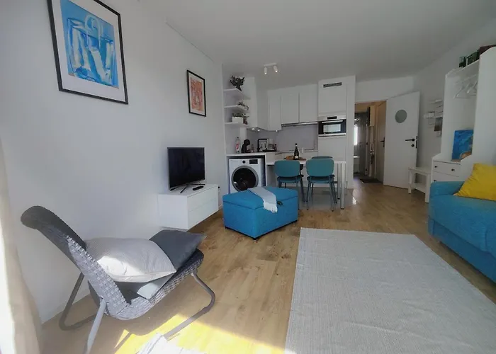 Nieuw Modern Vlakbij Ostend