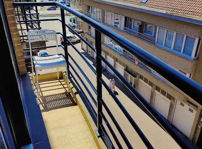 Nieuw Modern Vlakbij Apartment *