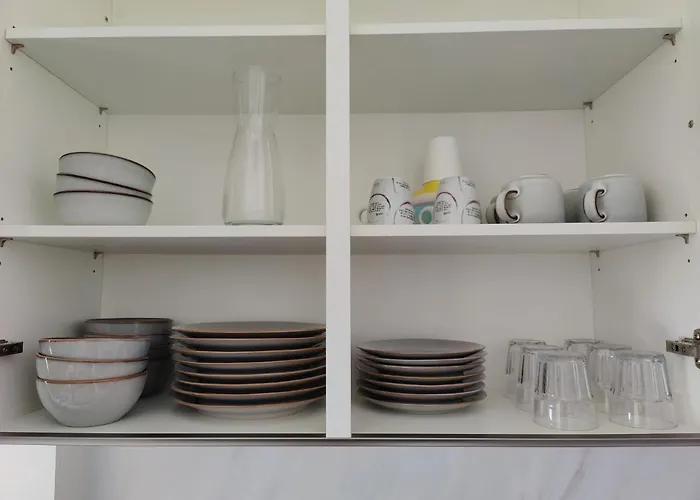 Nieuw Modern Vlakbij Apartment